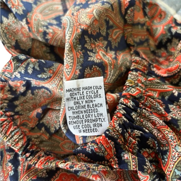 Francesca’s Summer romper adjustable straps decorative buttons on front size M - Picture 4 of 6